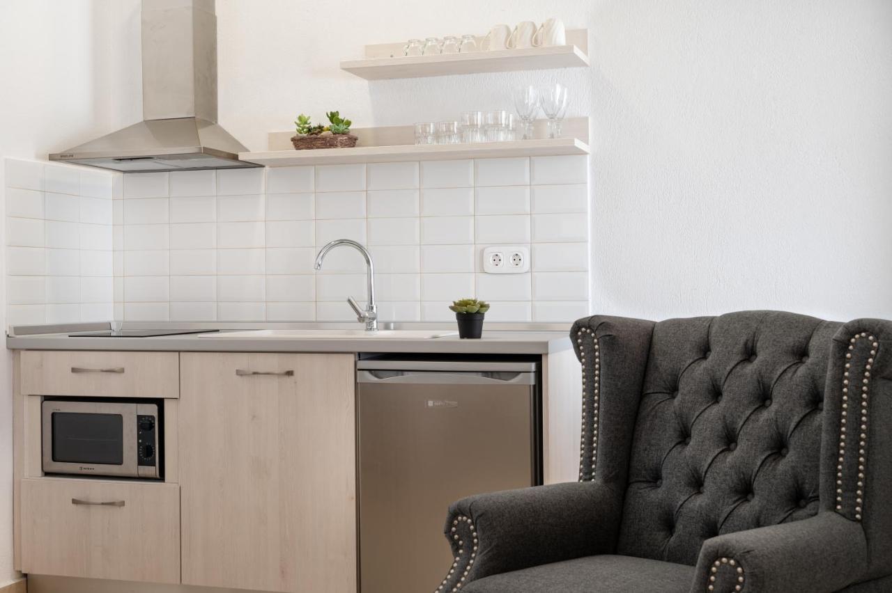 Komitsa Luxury Apartments Nea Roda Dış mekan fotoğraf