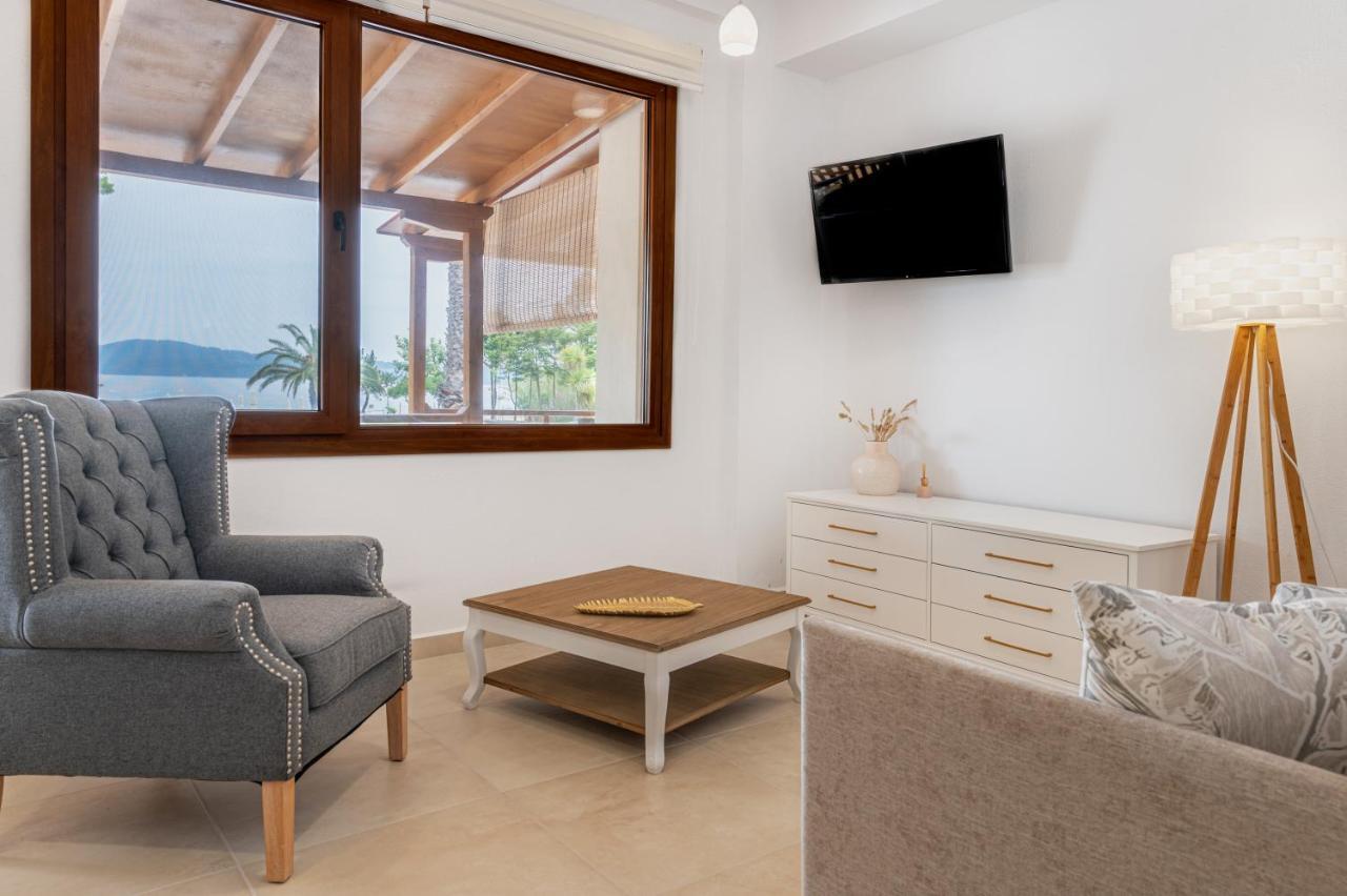 Komitsa Luxury Apartments Nea Roda Dış mekan fotoğraf
