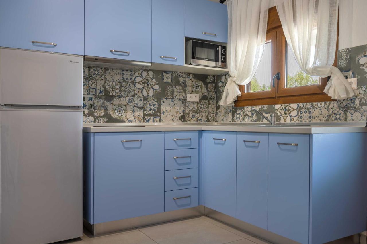 Komitsa Luxury Apartments Nea Roda Dış mekan fotoğraf