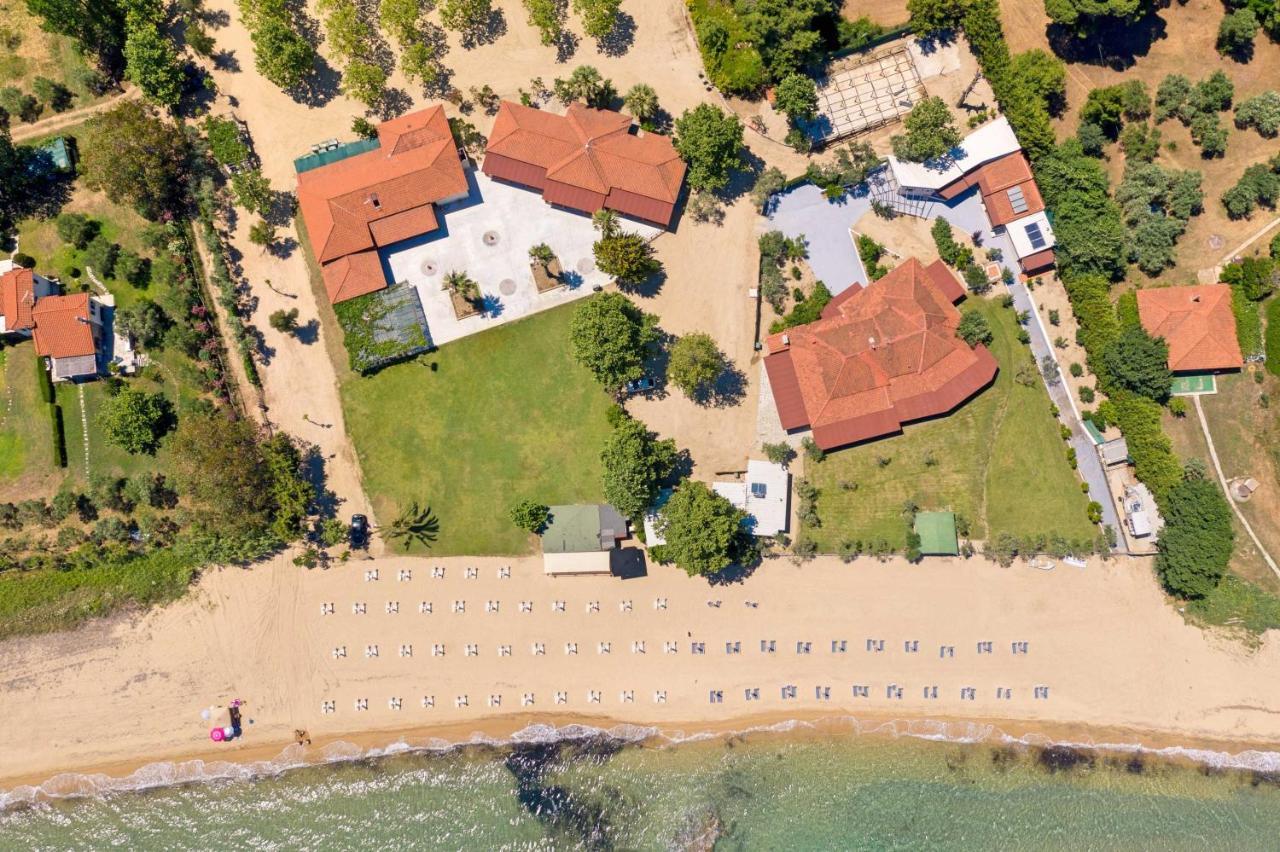 Komitsa Luxury Apartments Nea Roda Dış mekan fotoğraf