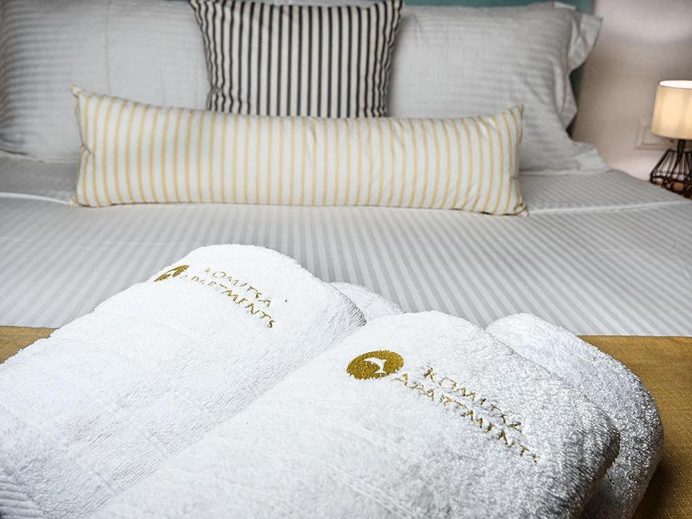 Komitsa Luxury Apartments Nea Roda Oda fotoğraf