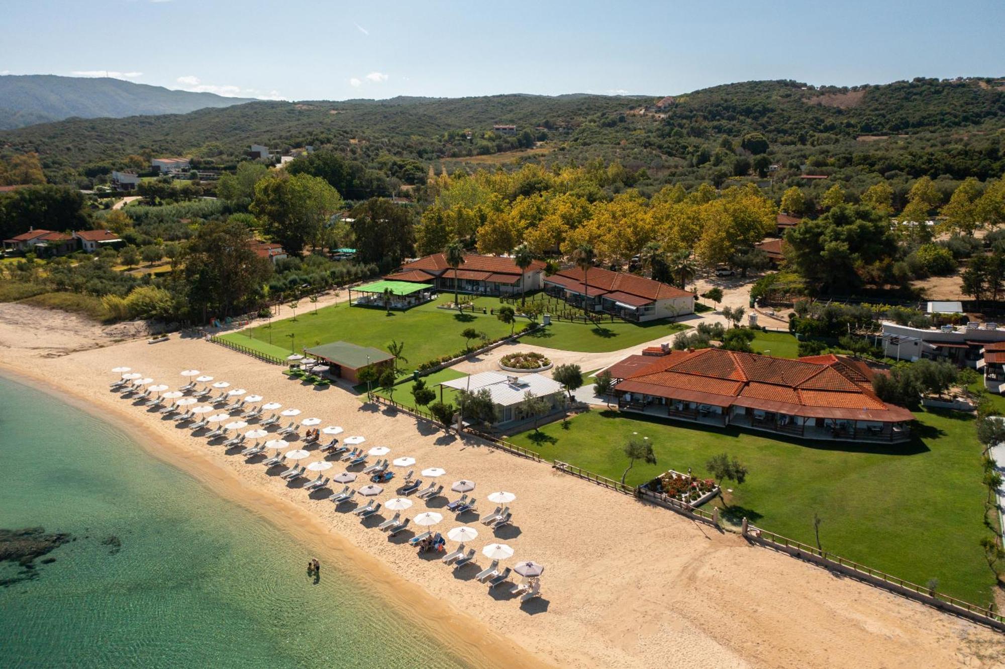 Komitsa Luxury Apartments Nea Roda Dış mekan fotoğraf