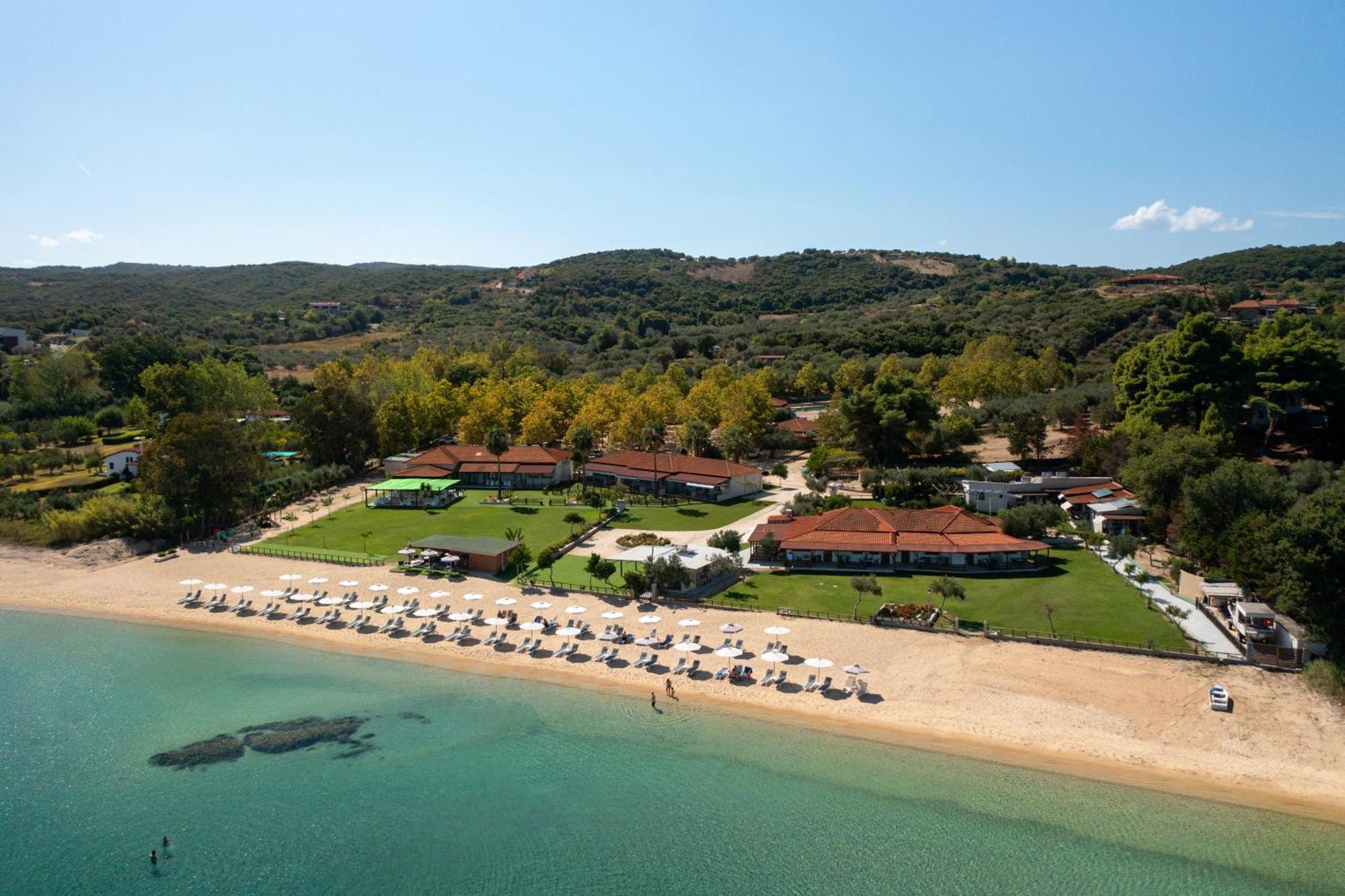 Komitsa Luxury Apartments Nea Roda Dış mekan fotoğraf