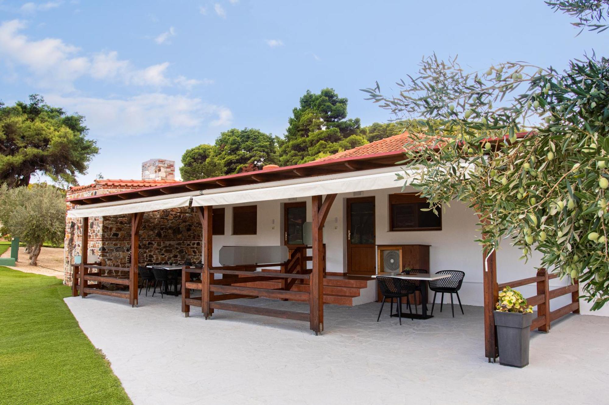 Komitsa Luxury Apartments Nea Roda Dış mekan fotoğraf