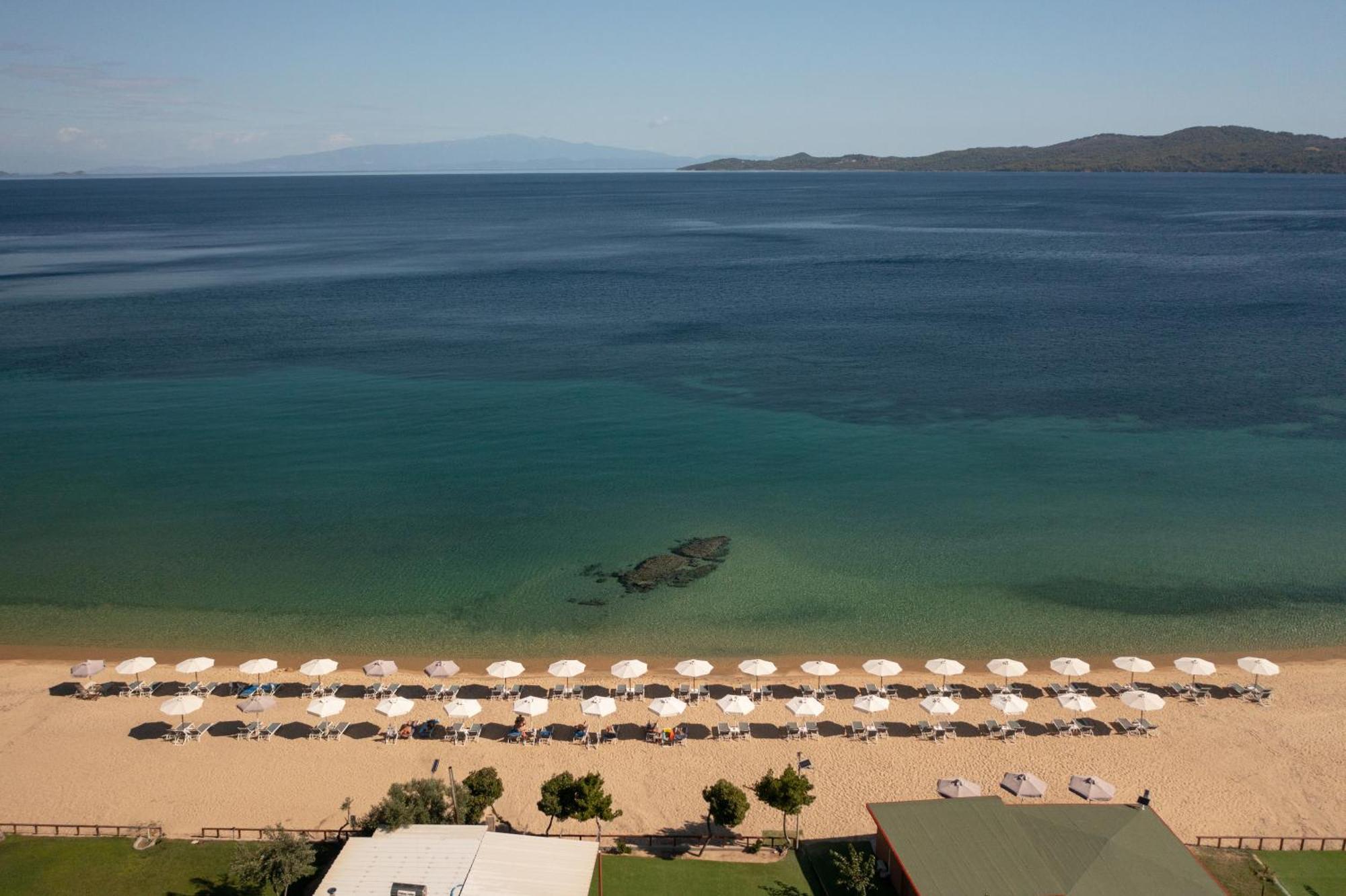 Komitsa Luxury Apartments Nea Roda Dış mekan fotoğraf