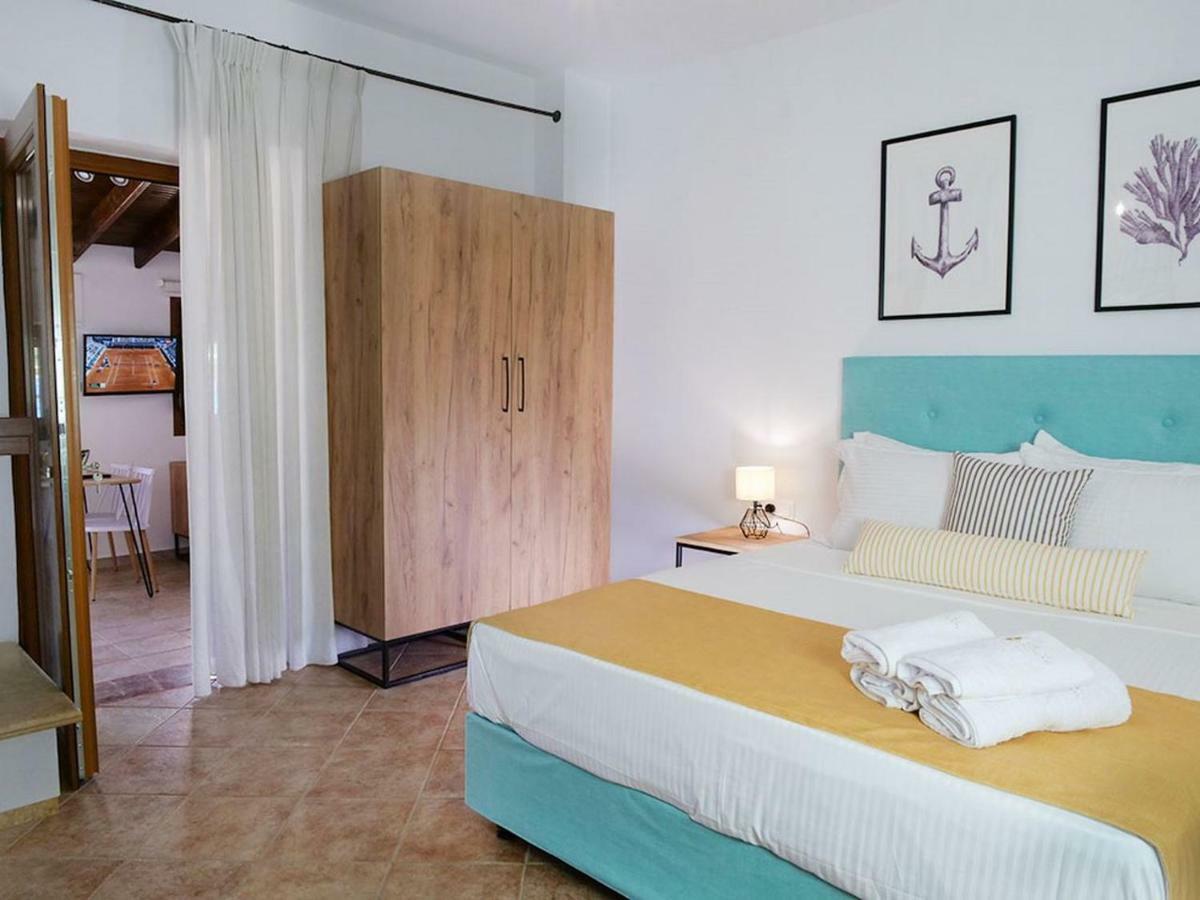 Komitsa Luxury Apartments Nea Roda Dış mekan fotoğraf