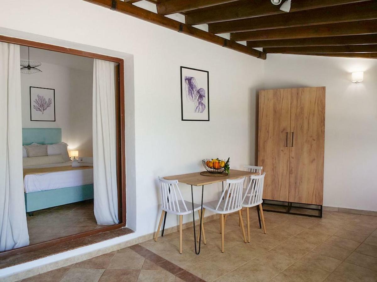 Komitsa Luxury Apartments Nea Roda Dış mekan fotoğraf